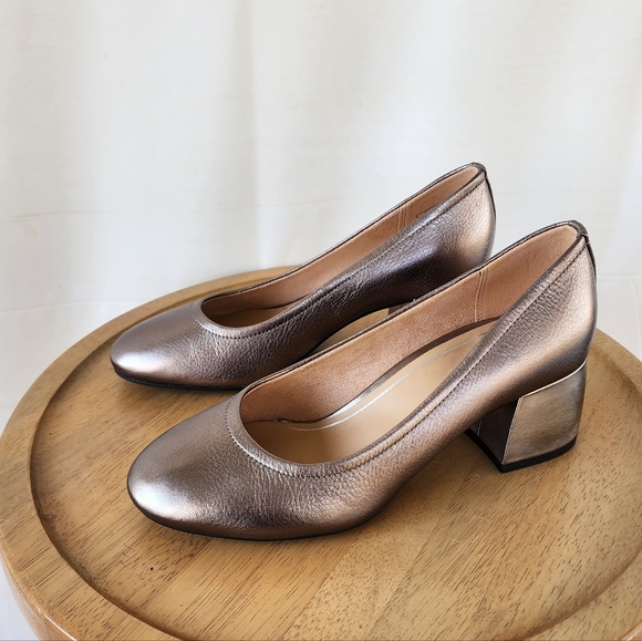 Vionic Carmel Metallic Block Heel Pumps